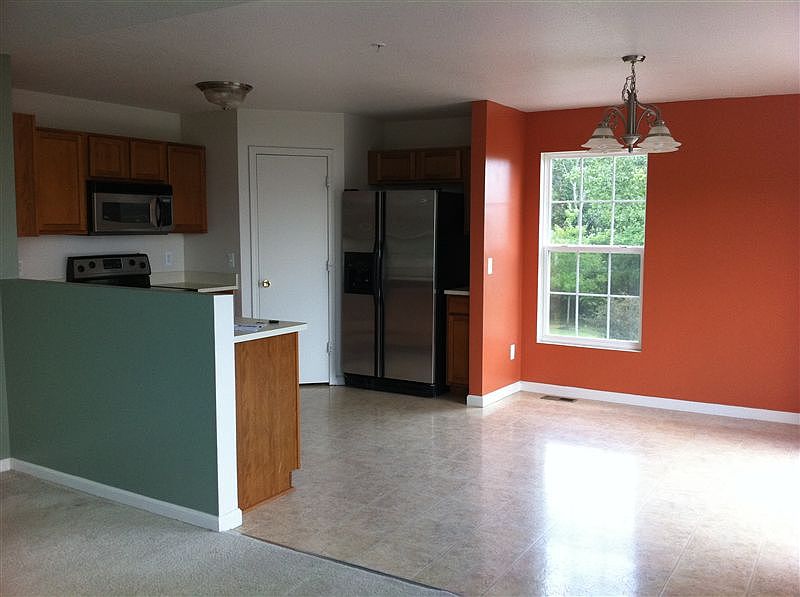 Kitchen with eating area
