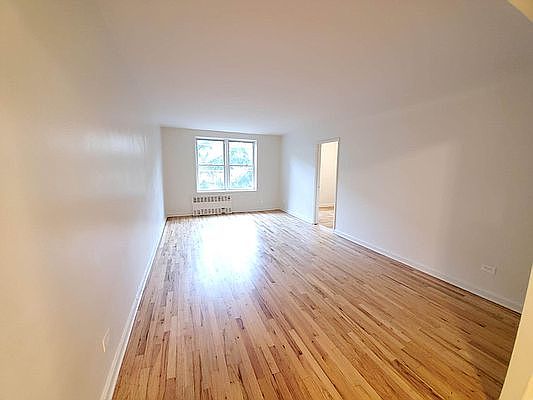 2nd image of 1600 Caton Ave #E25