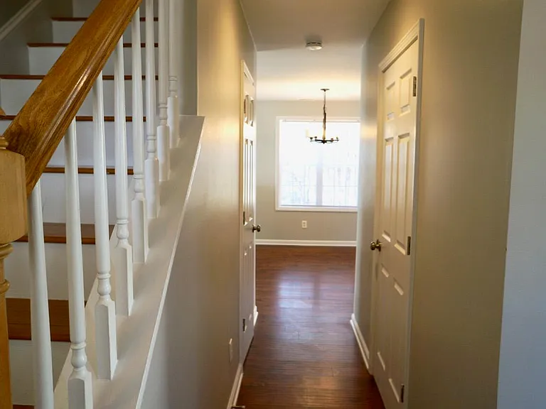 2803 Warren St — Photo 2