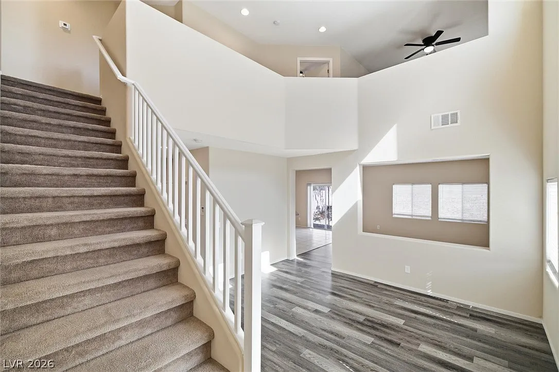 3 bed, 2.5 bath, 1955 sqft, $1,950 — Photo 4