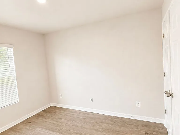361 Greenbriar Blvd — Photo 15