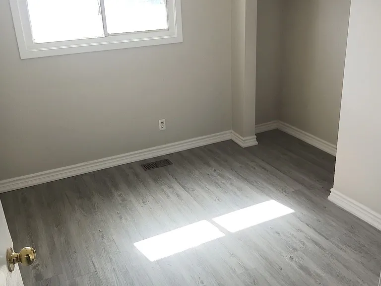 1128 Upper Wellington St #12 — Photo 9