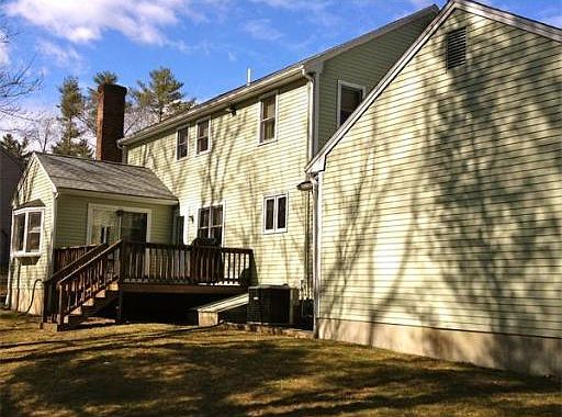 4th image of 28 Trudeau Ln