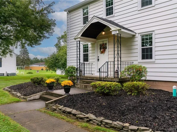 1138 Jarrett Dr, Lewiston, NY 14092