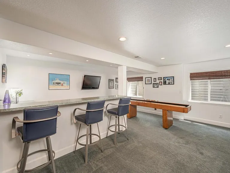 4220 Ravenna Pl — Photo 34