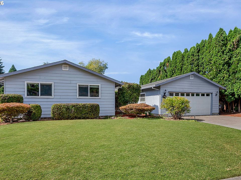 1st image of 20025 SW Newcastle Dr