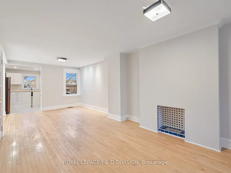 1132A Dovercourt Rd — Photo 5
