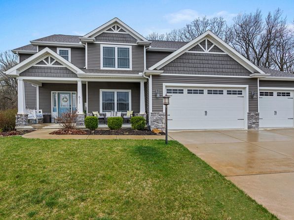 611 Weldon Springs Rd, Monticello, IL 61856