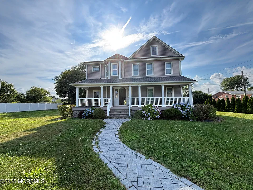 516 2nd Ave