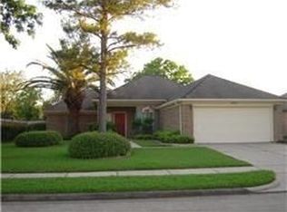 1804 Oakbrook Cir, Pearland, TX 77581