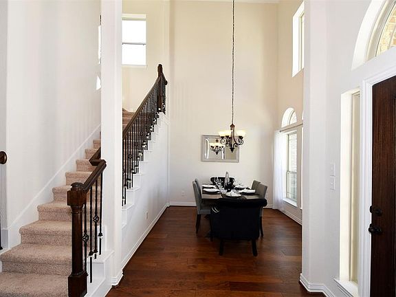 4th image of 1321 Graham Trace Ln