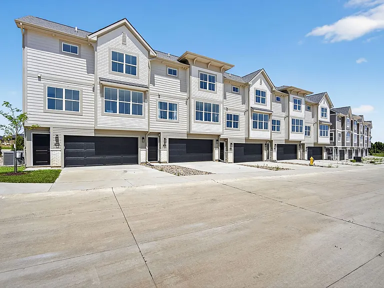 BRAND NEW Townhomes in Waukee, IA | Attached 2-Car Garage | In-Unit Washer & Dryer — Photo 21
