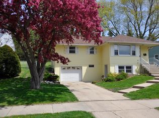 1436 13th Ave NW, Rochester, MN 55901