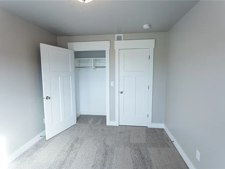 1727 E Talon Way — Photo 12