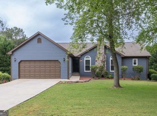 50 Stone Creek Dr, Hoschton, GA 30548