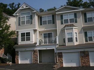 106 Wallace Ct #701, Green Brook, NJ 08812