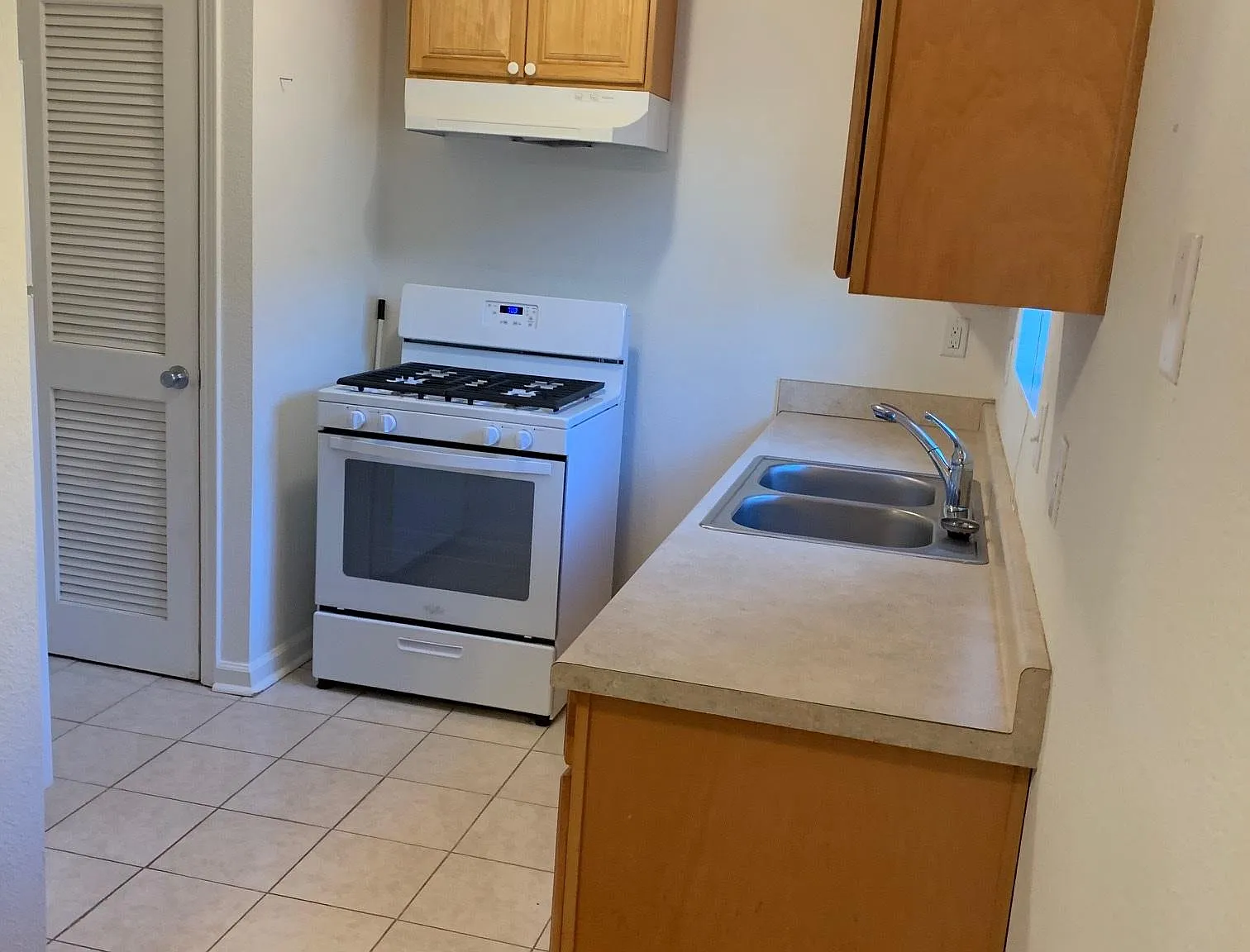 4455 Pacific St — Photo 4