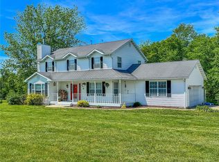 11261 Pleasant Valley School Rd, Trenton, IL 62293