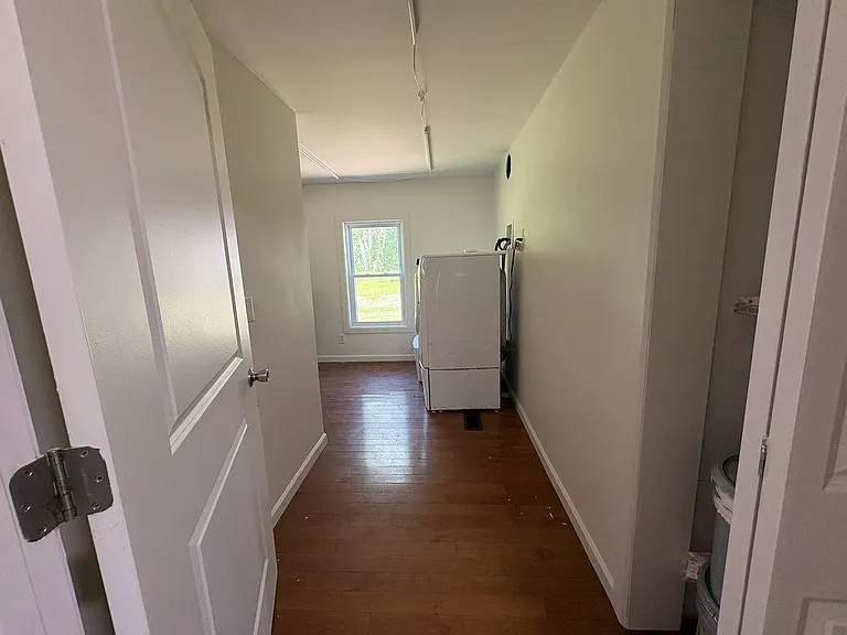 326 S Meridian Rd — Photo 9