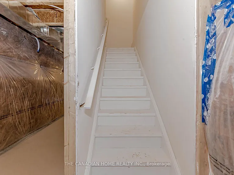 10 Sunflower Cres — Photo 44