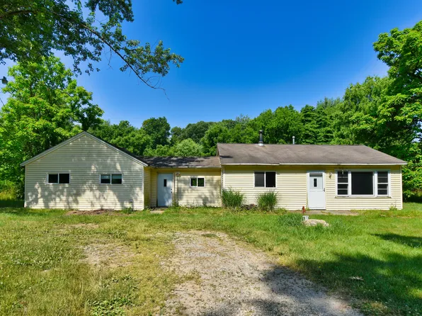 64602 Mullen Rd, Cassopolis, MI 49031