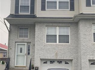 25 Sharot St, Carteret, NJ 07008
