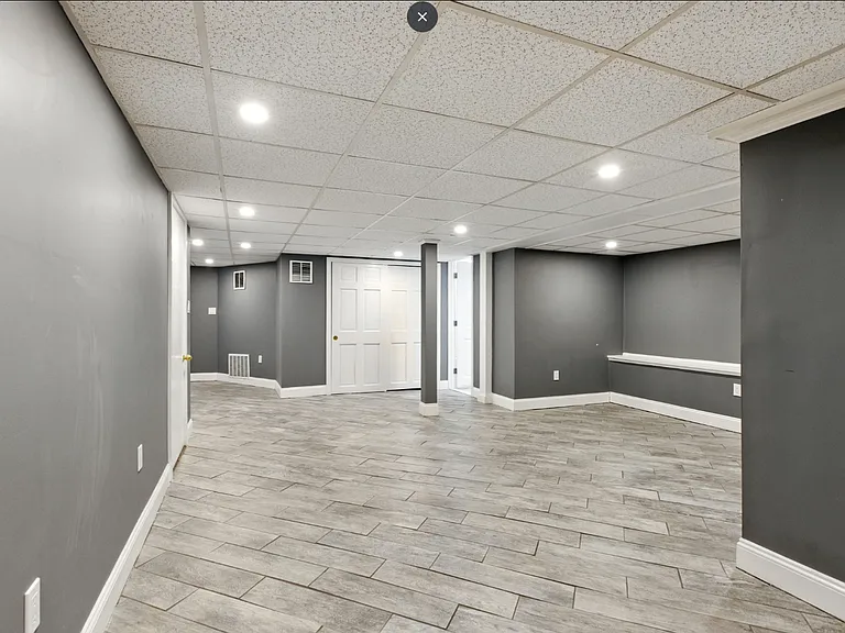 547 Broadway — Photo 28