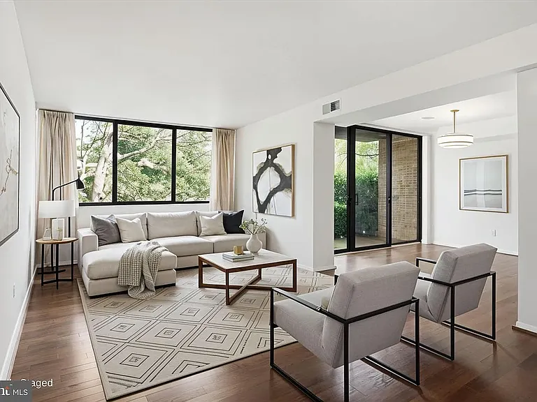 501 N Armistead St #T2 — Photo 2