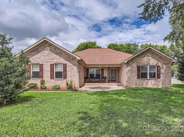 4868 Keeneland Pl SW, Concord, NC 28027