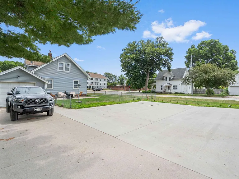 1621 Main St — Photo 22