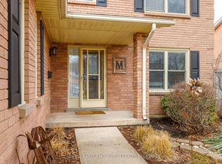 27 Northwood Dr, Welland, ON L3C 6R5