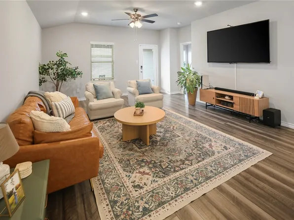 1125 Kennesaw Dr, College Station, TX 77845