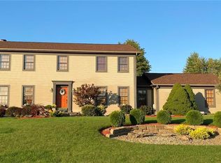 30 Russo Dr, Canfield, OH