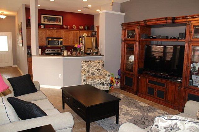 1st image of 106 Carlsbad Dr