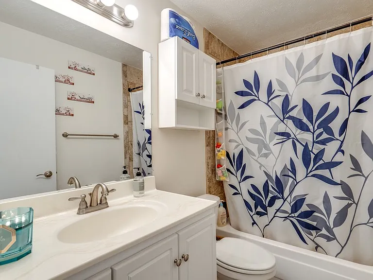 7708 Delaware Dr — Photo 14