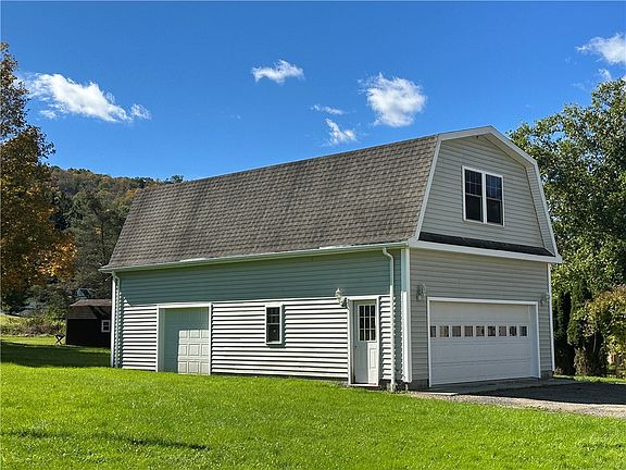 4th image of 540 Derrick Rd