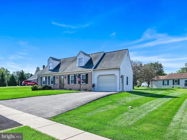 104 Dorianne Dr, Willow Street, PA 17584