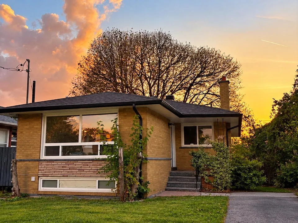 24 Cora Cres