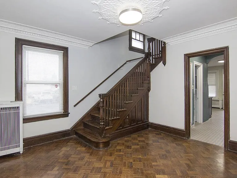 131 Hawley St — Photo 15