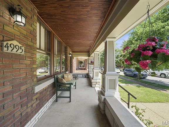 3rd image of 4995 Tholozan Ave