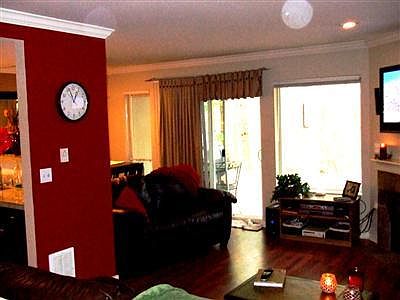 2nd image of 25025 SE Klahanie Blvd APT B105