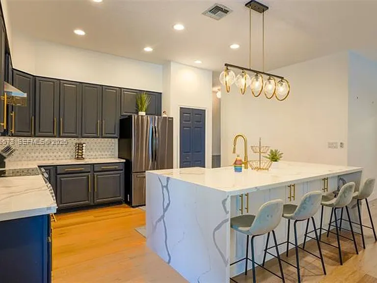 2575 Muirfield Ter #0 — Photo 41