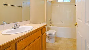 10041 W Garverdale Ln #201 — Photo 12