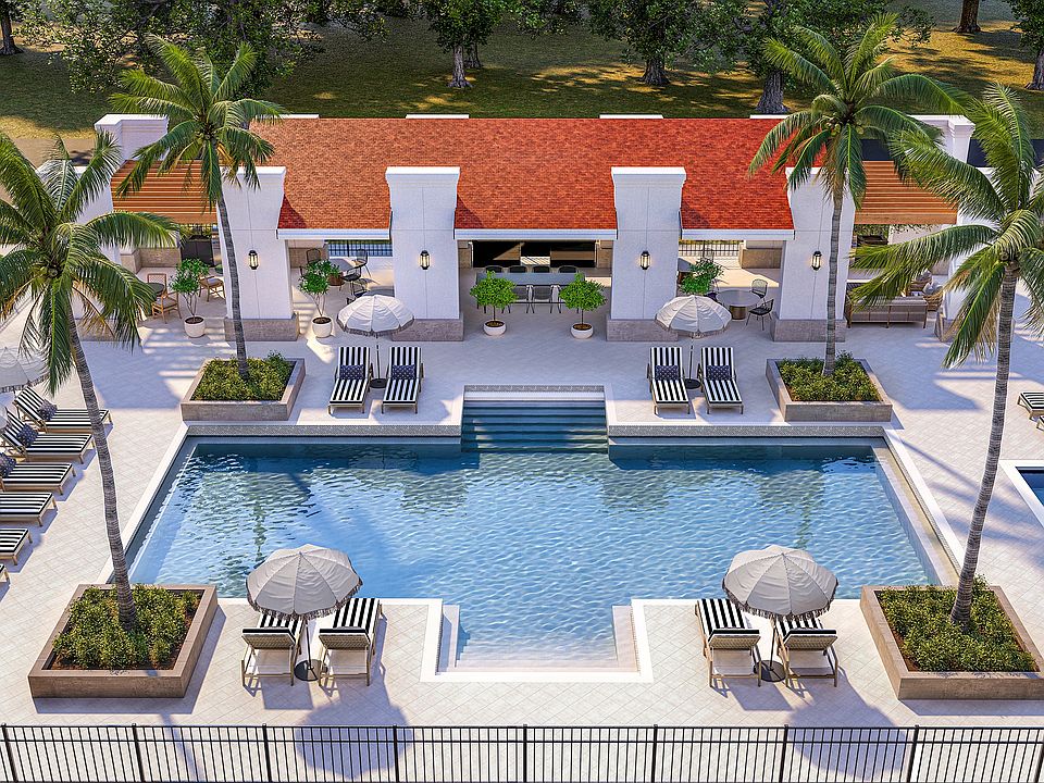 Outdoor Pool and Spa