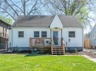 1437 Henderson Ave, Des Moines, IA 50316