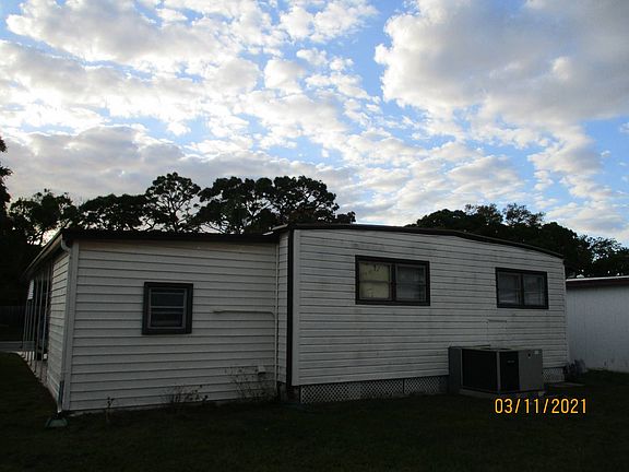 4th image of 5145 E Bay Dr #135