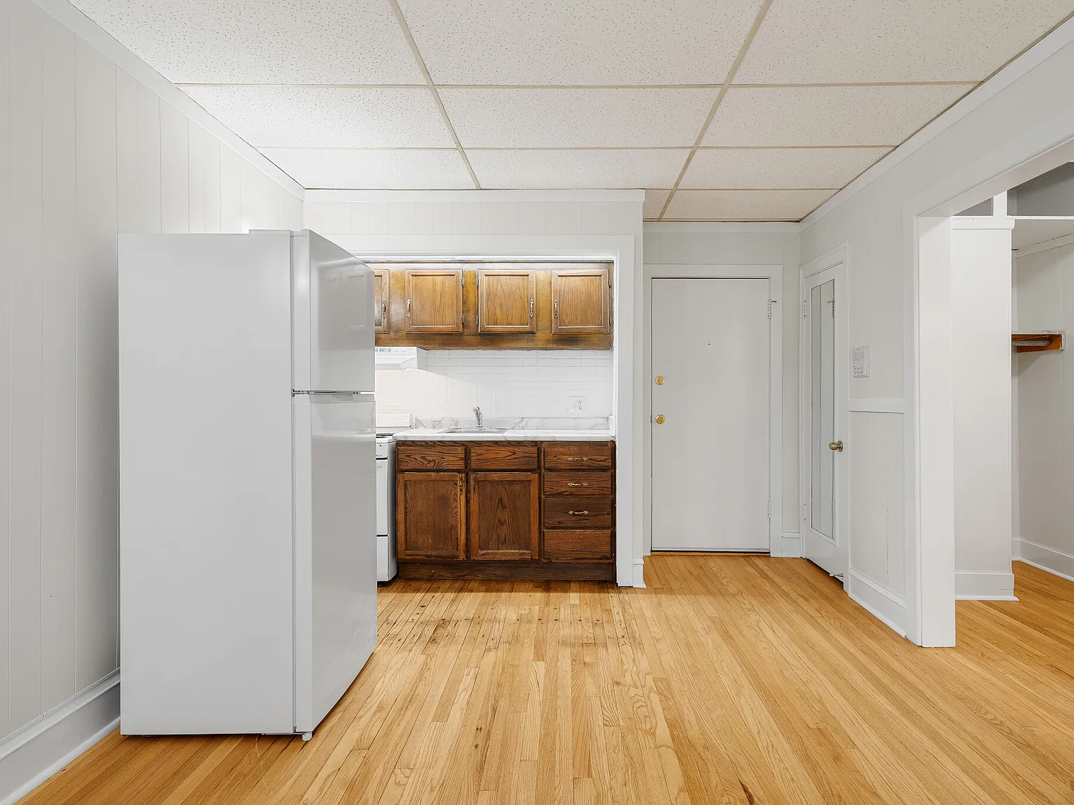 Studio, 400 sqft, $1,100 — Photo 2