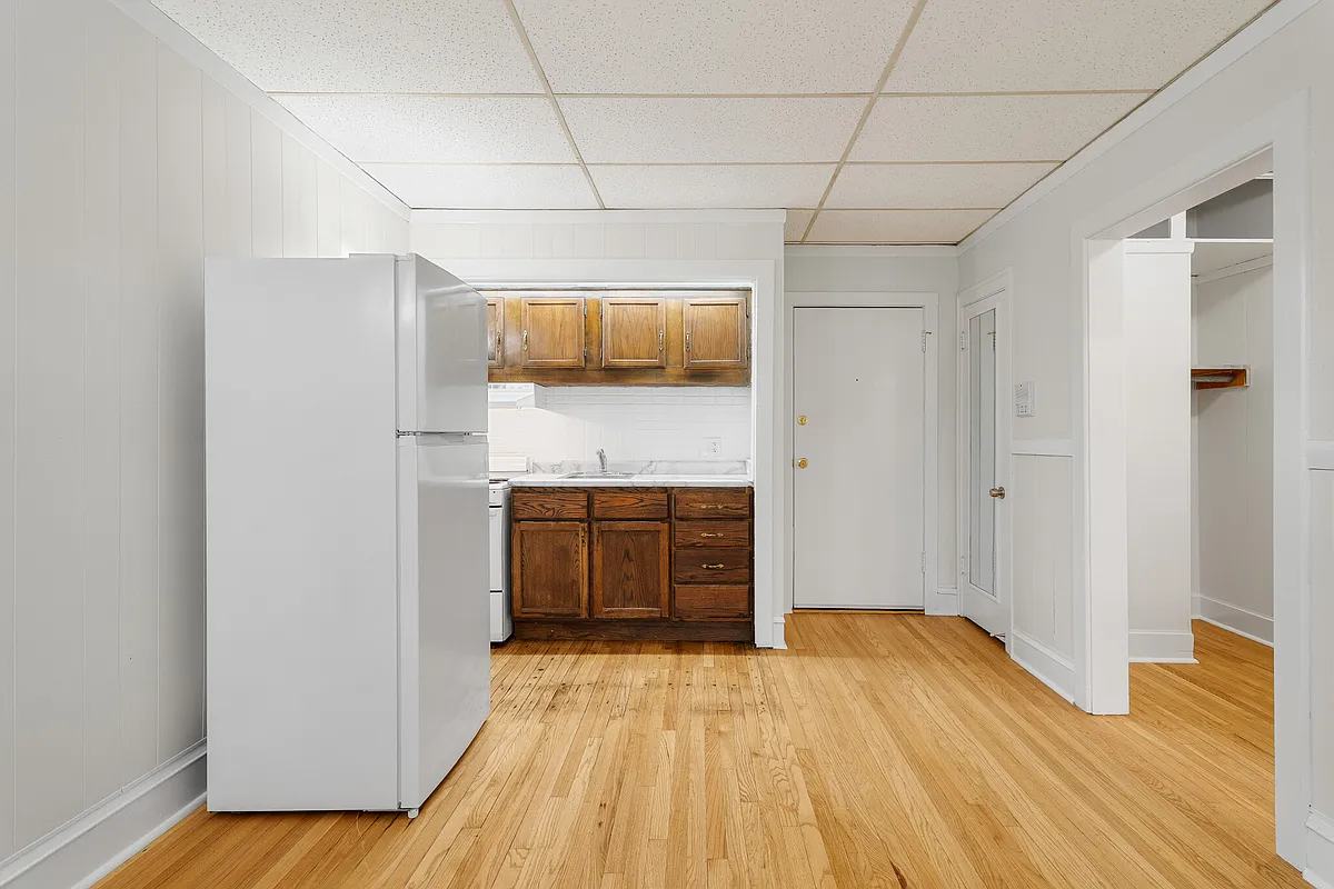 Building Photo - 1440 W Howard St #3