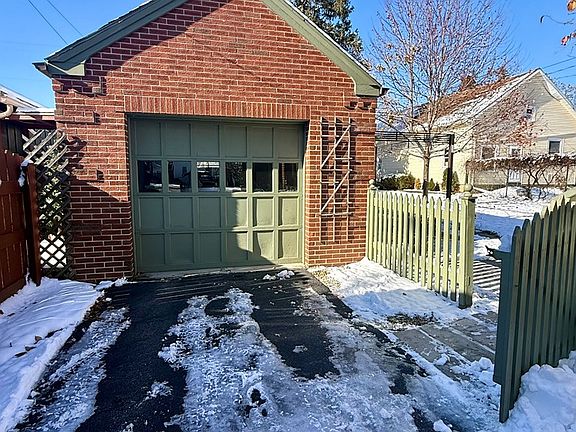 4th image of 545 S Sandusky Ave
