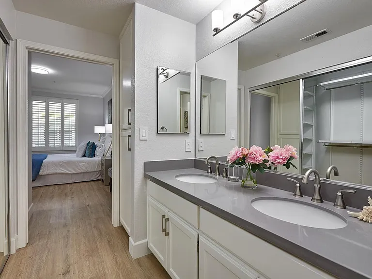 601 Baltic Cir #601 — Photo 14